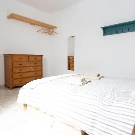 Дом отдыха Town House With Rooftop Terrace *