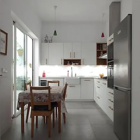 Дом отдыха Town House With Rooftop Terrace Севилья